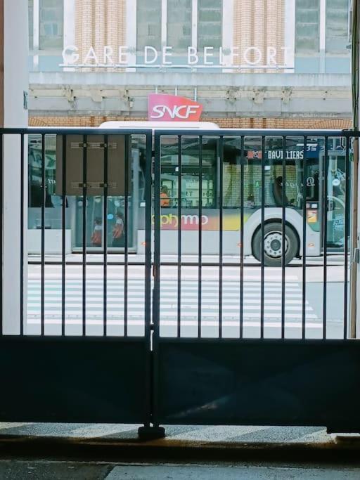 Spacieux T2 Cosy En Face De La Gare Avec Garage ! 贝尔福 外观 照片